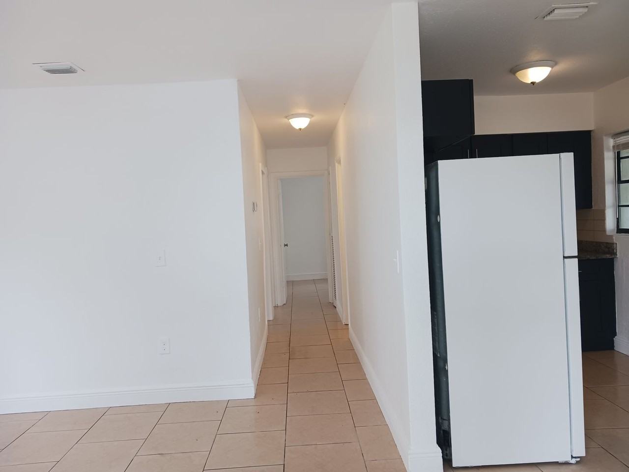 4807 E 14th Ave - Photo 5 of 14