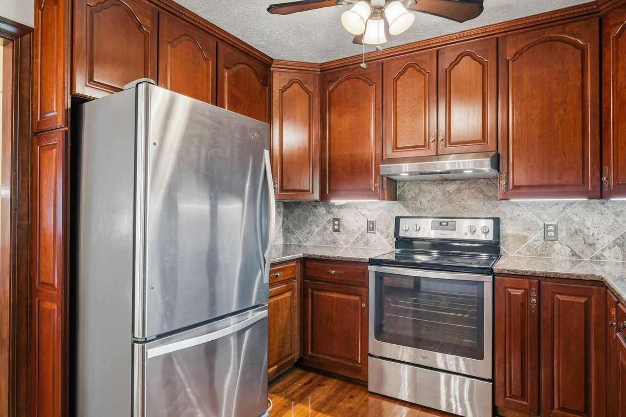 1721 Plank Dr - Photo 7 of 50