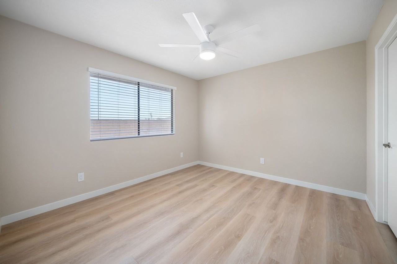 1345 Farroll Road - Photo 5 of 36