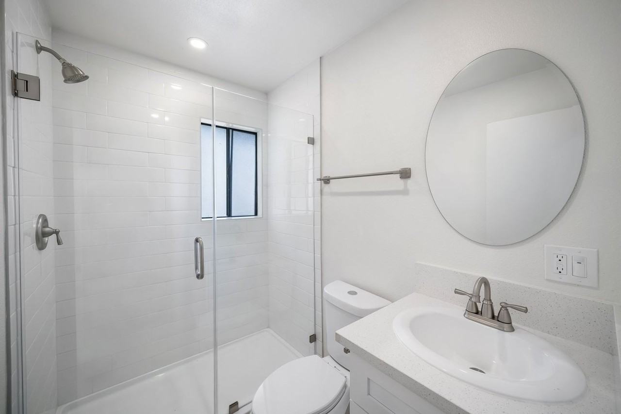 1345 Farroll Road - Photo 6 of 36