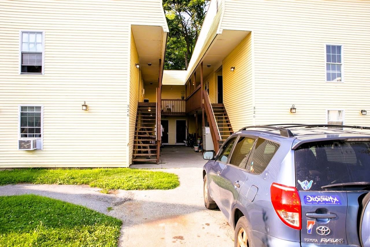 326 Pleasant Street - Photo 2 of 5