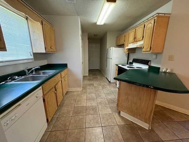 113 Willow Creek Rd - Photo 4 of 13