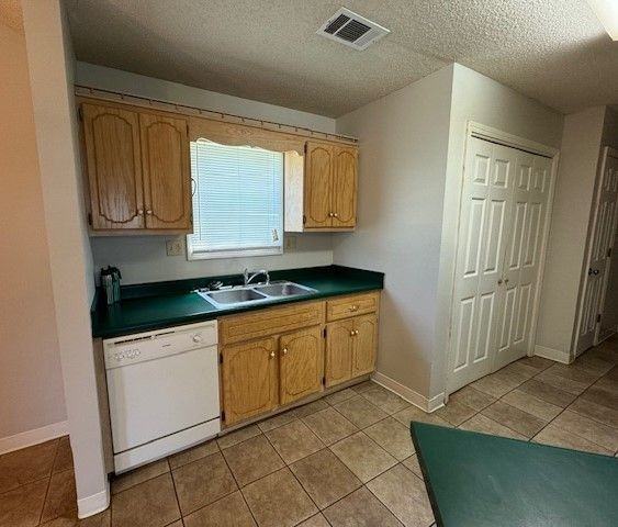 113 Willow Creek Rd - Photo 6 of 13