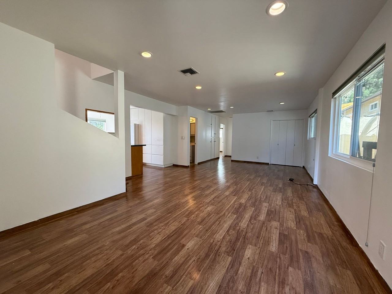 6573 Elder St - Photo 3 of 27