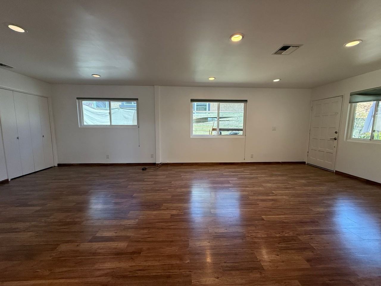 6573 Elder St - Photo 5 of 27