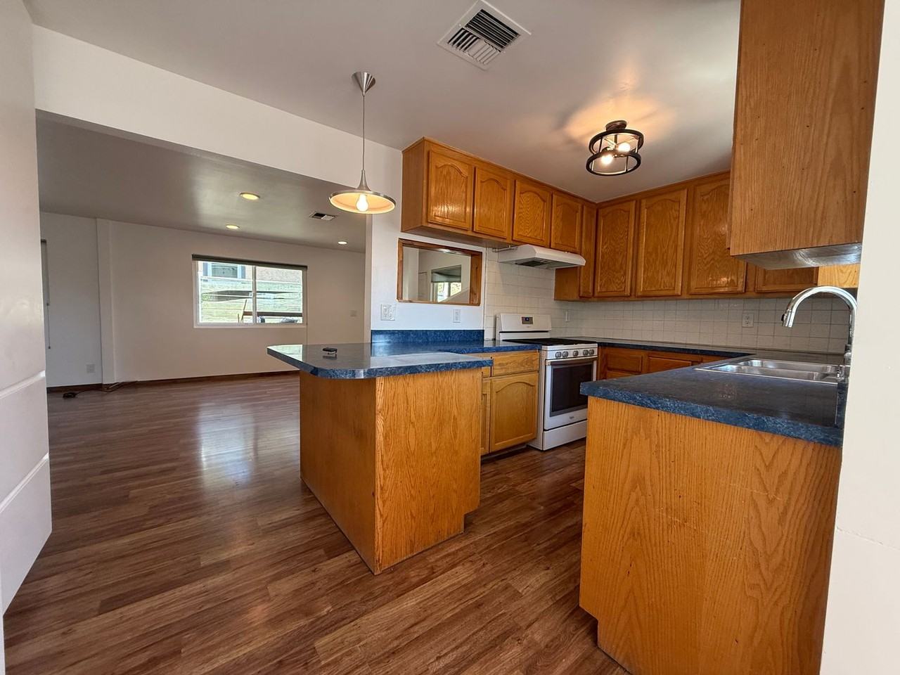 6573 Elder St - Photo 7 of 27