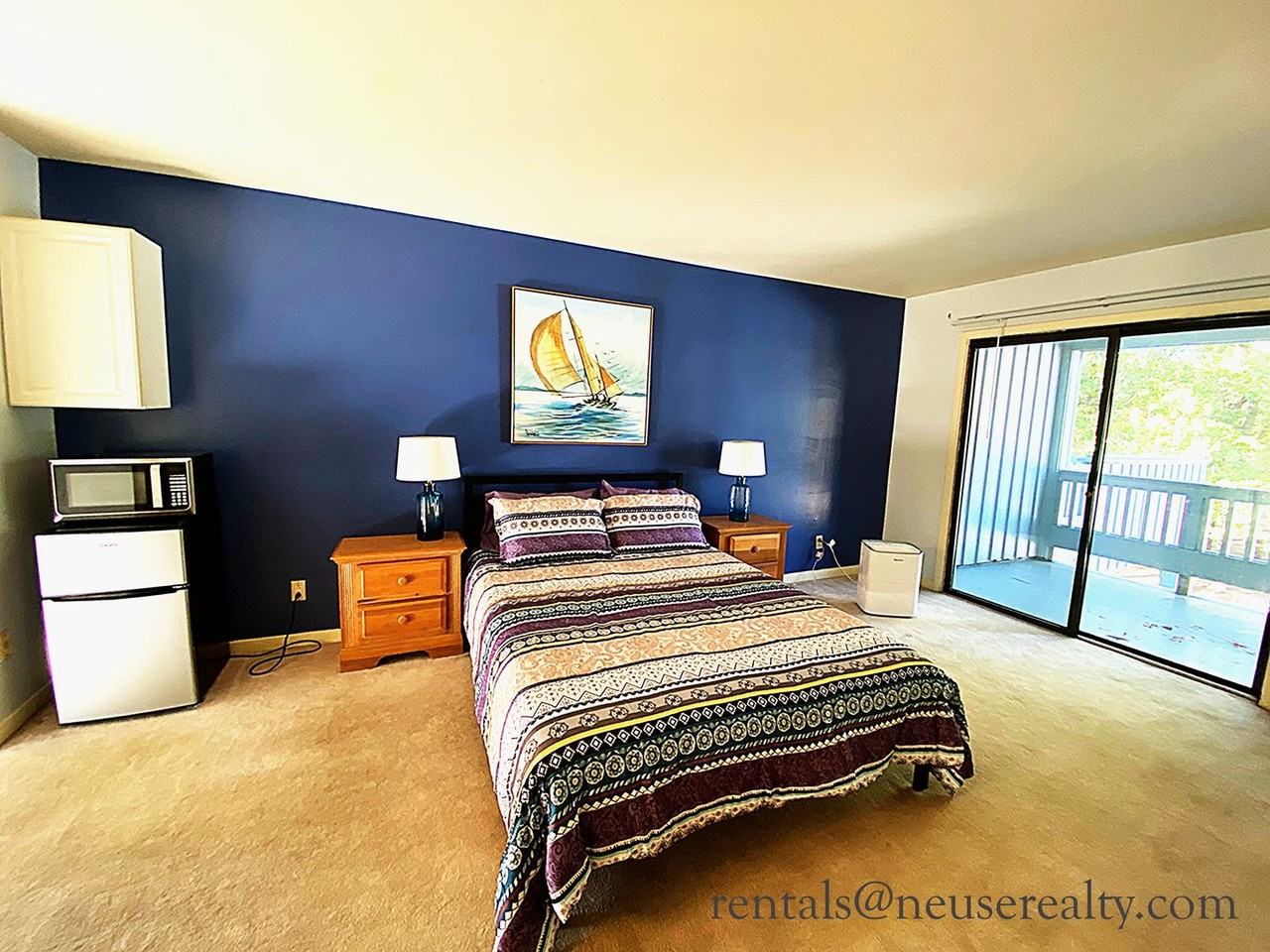 1606 Harbourside Dr - Photo 2 of 9