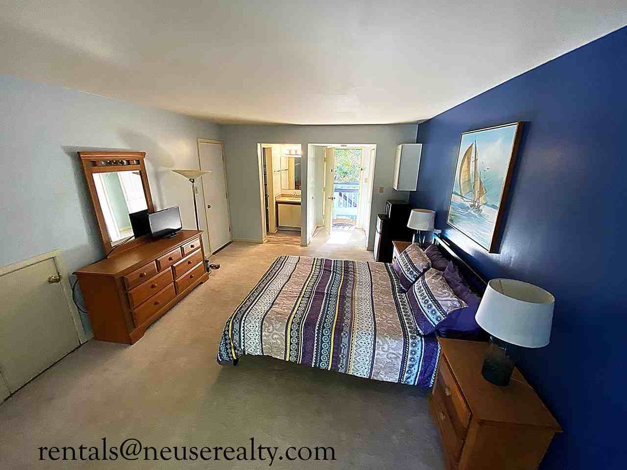 1606 Harbourside Dr - Photo 3 of 9