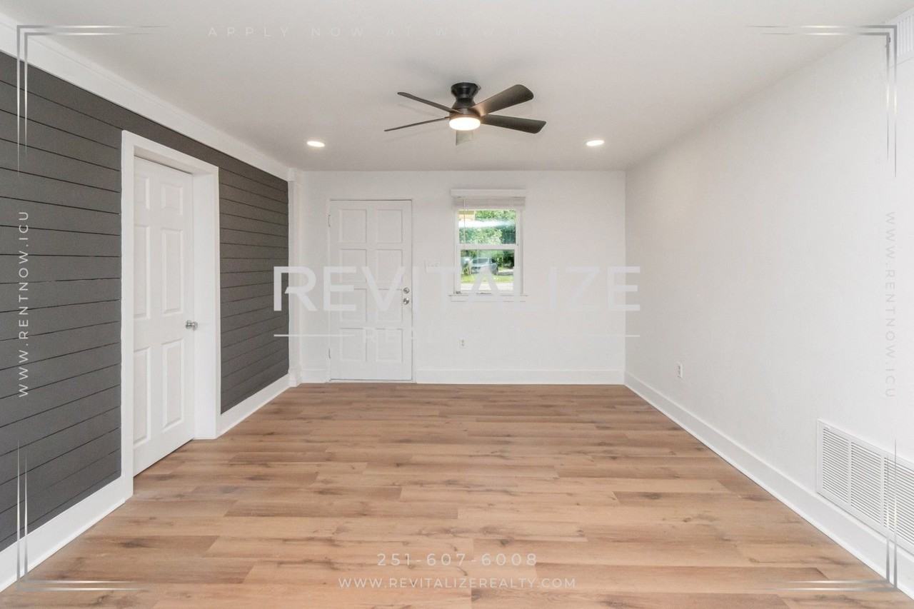 2365 Sybel Dr - Photo 7 of 31