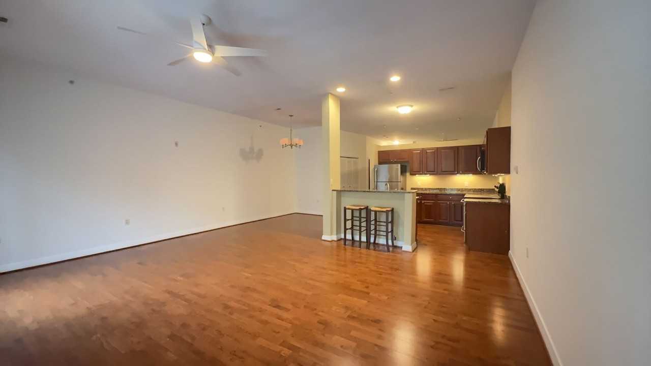 450 W Princess Anne Rd #308 - Photo 4 of 14