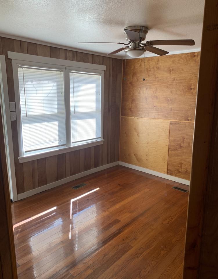 503 Cox St - Photo 4 of 11