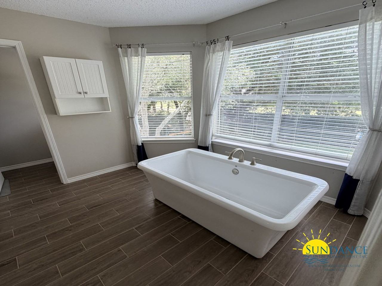 4412 Windrush Dr - Photo 7 of 18
