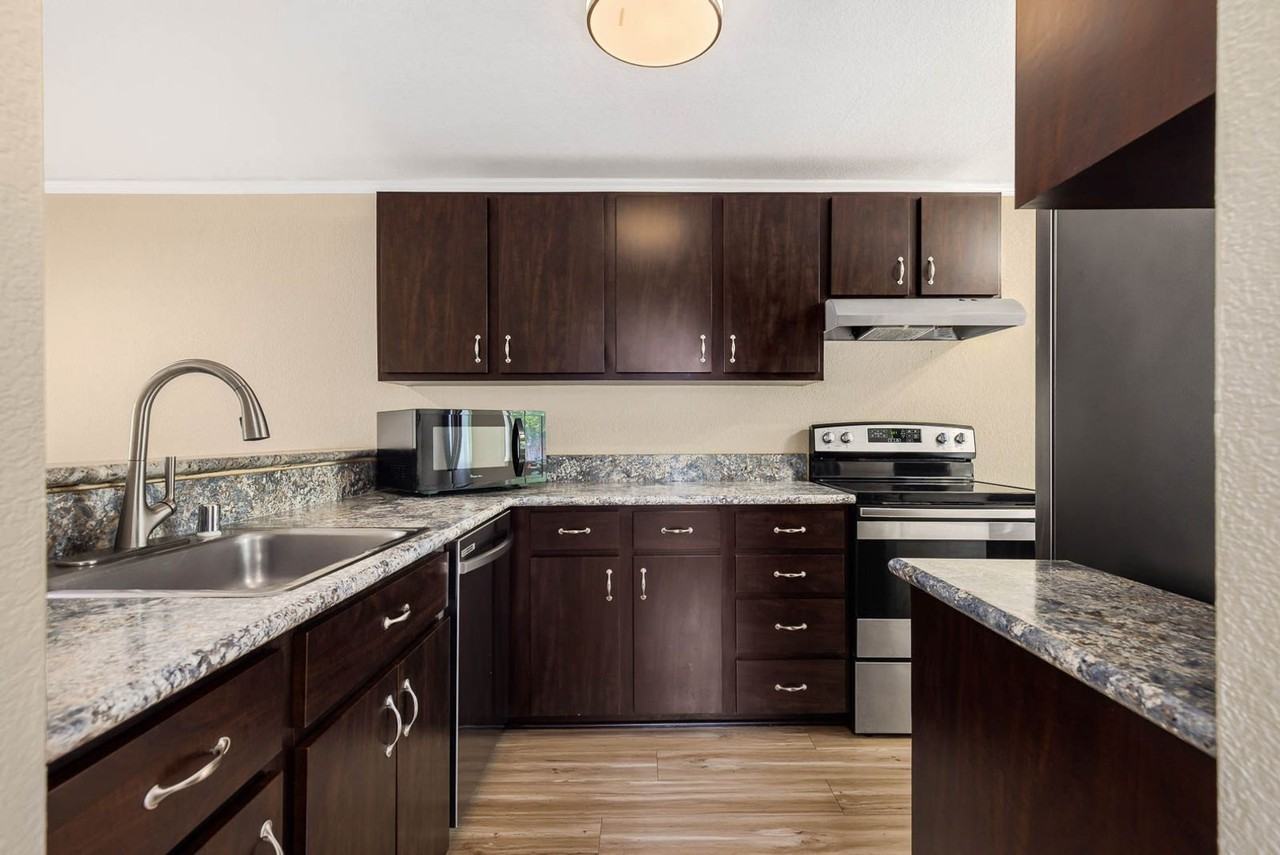 280 Newport Way Nw - Photo 4 of 18