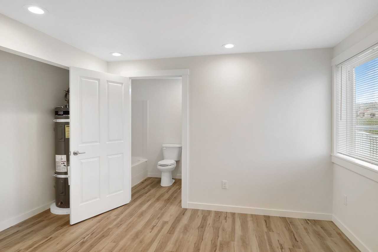 2703 Q Ave - Photo 6 of 9
