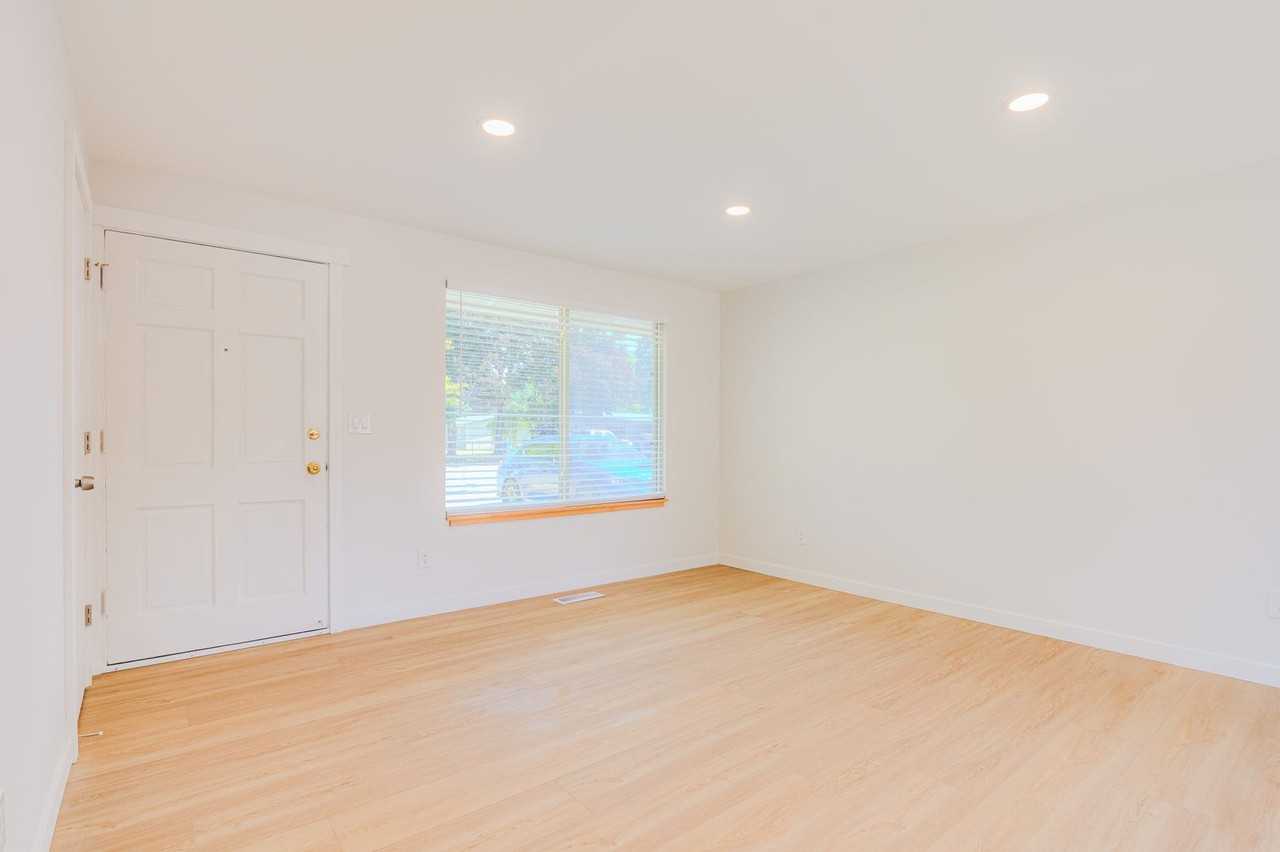 26129 172nd Ave Se - Photo 7 of 24