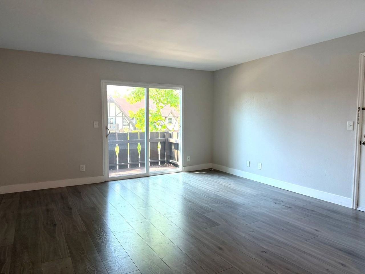 3250 Oneal Cir #B25 - Photo 4 of 13