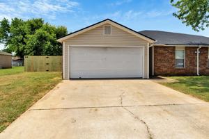 featured image of 1665 N Boxley Ave