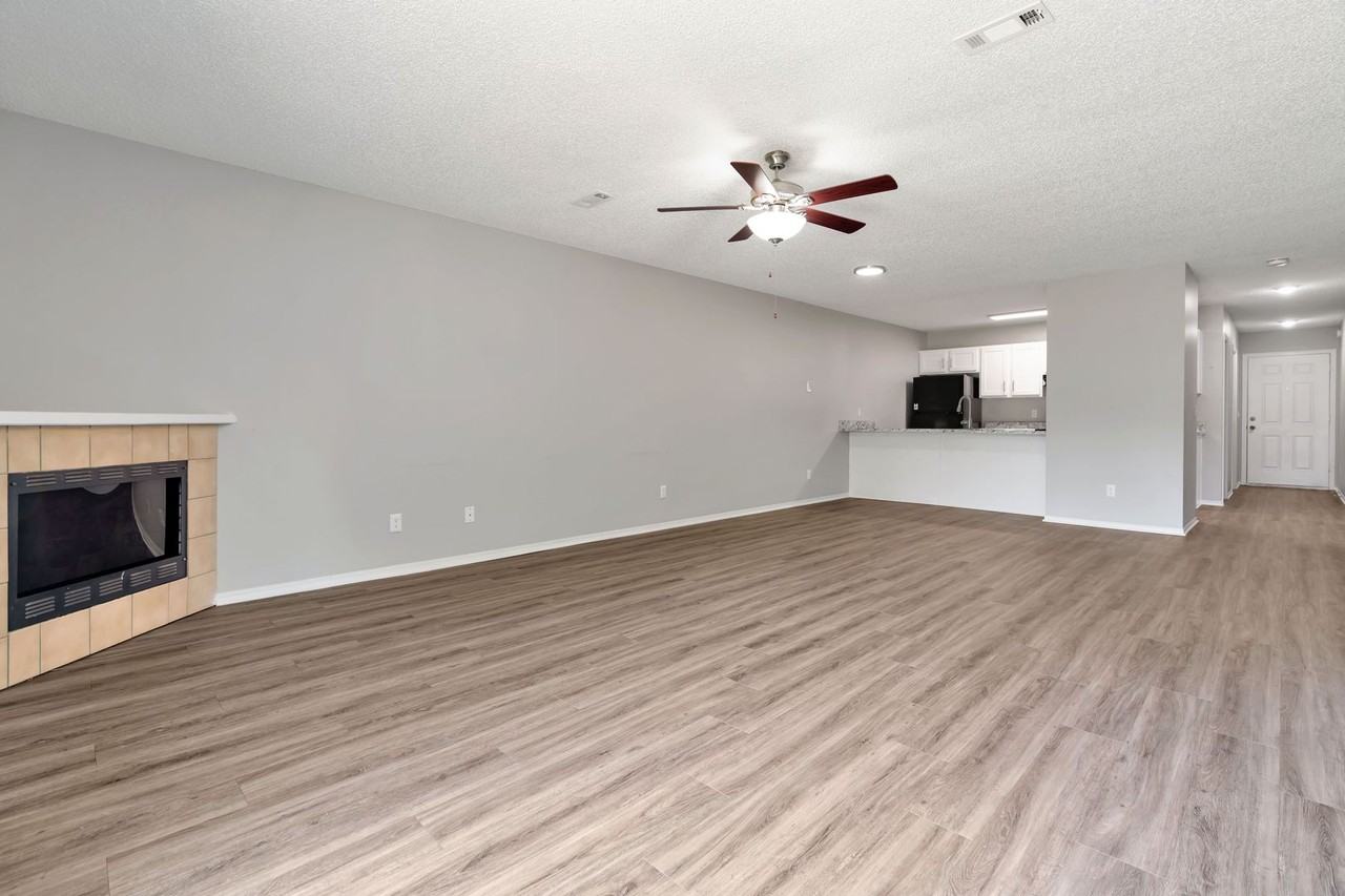 1665 N Boxley Ave - Photo 4 of 18