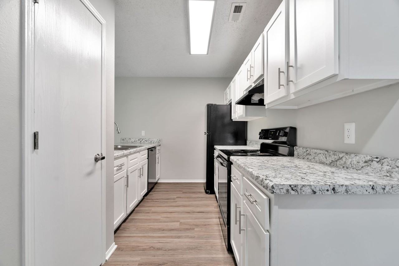 1665 N Boxley Ave - Photo 7 of 18