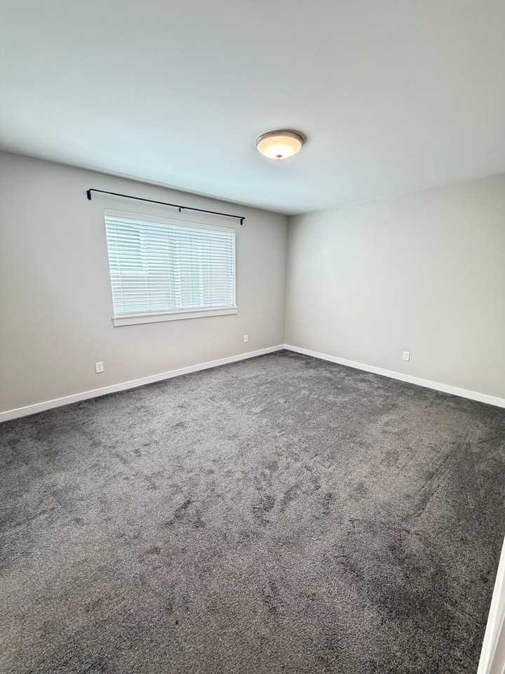 123 E 9th Ave #18 - Photo 5 of 13