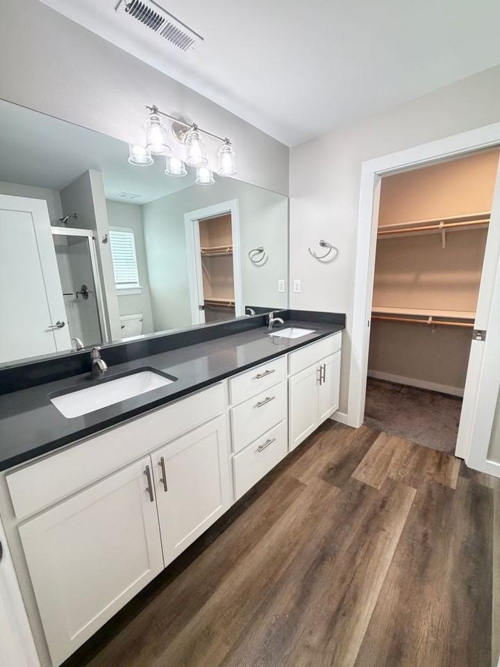 123 E 9th Ave #18 - Photo 6 of 13