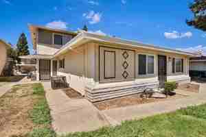 featured image of 7424 Franklin Blvd #3