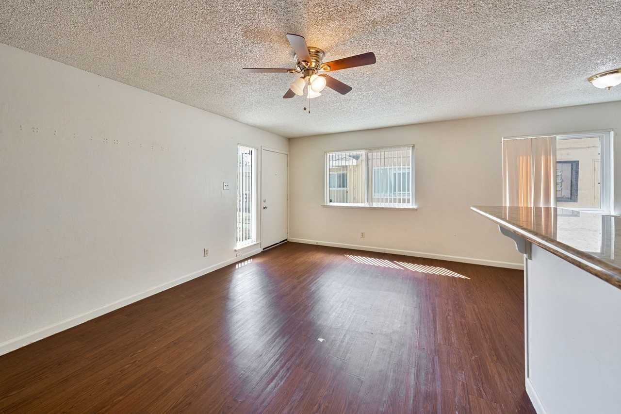 7424 Franklin Blvd #3 - Photo 5 of 20