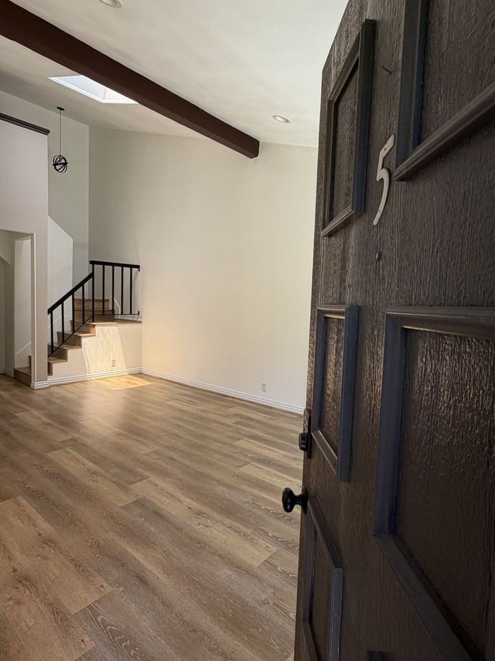 22330 Harbor Ridge Ln #5 - Photo 2 of 34