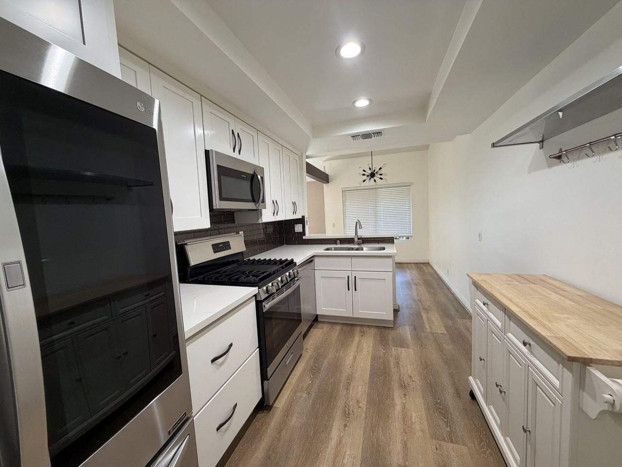 22330 Harbor Ridge Ln #5 - Photo 3 of 34