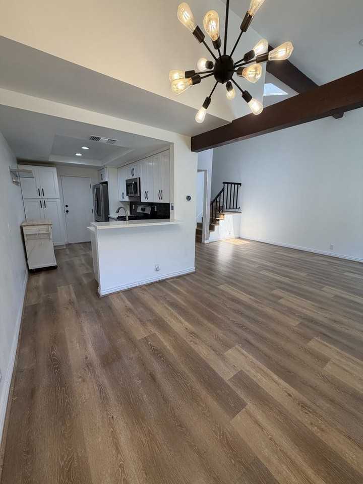 22330 Harbor Ridge Ln #5 - Photo 5 of 34