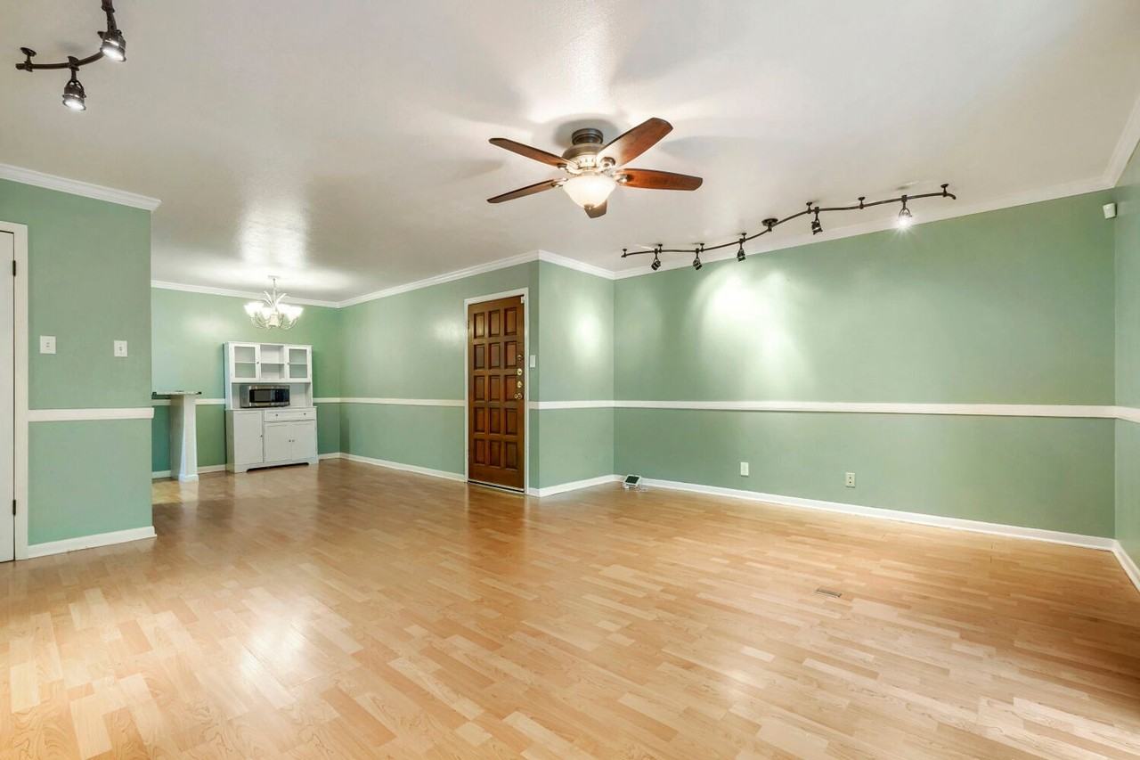 2300 Nacogdoches Rd