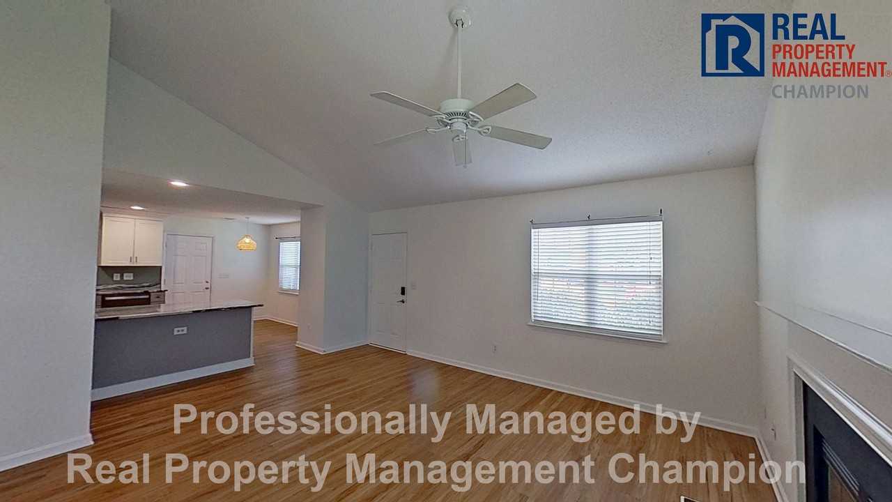 2311 Sapling Cir - Photo 4 of 22