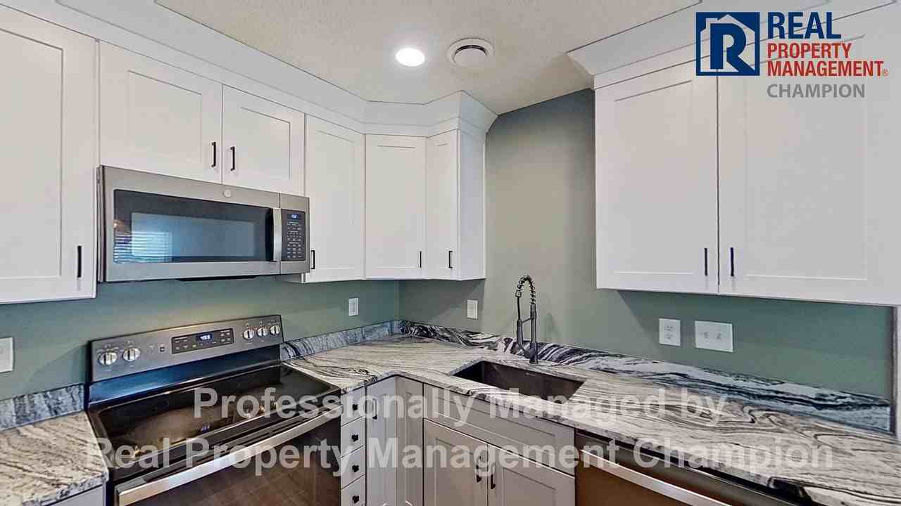 2311 Sapling Cir - Photo 7 of 22