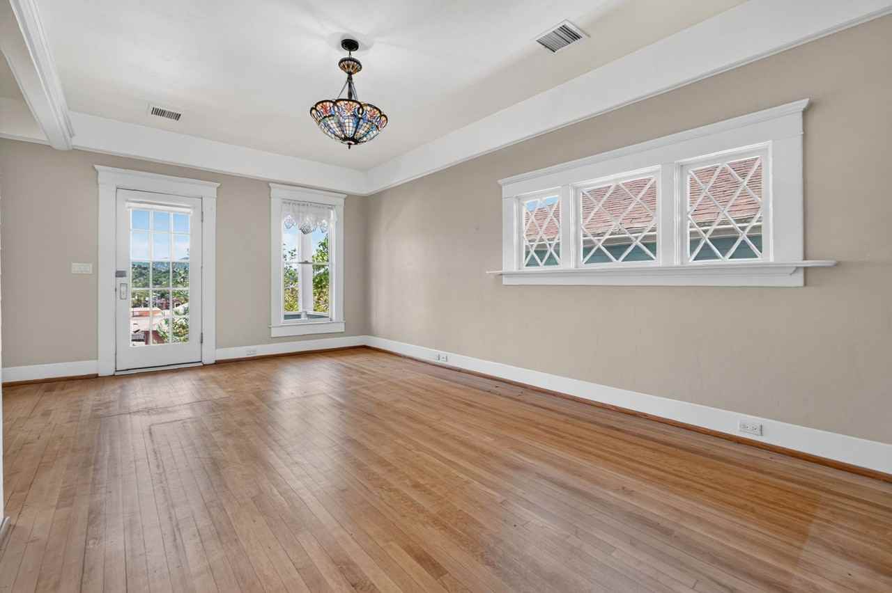 215 S Marina St - Photo 5 of 45