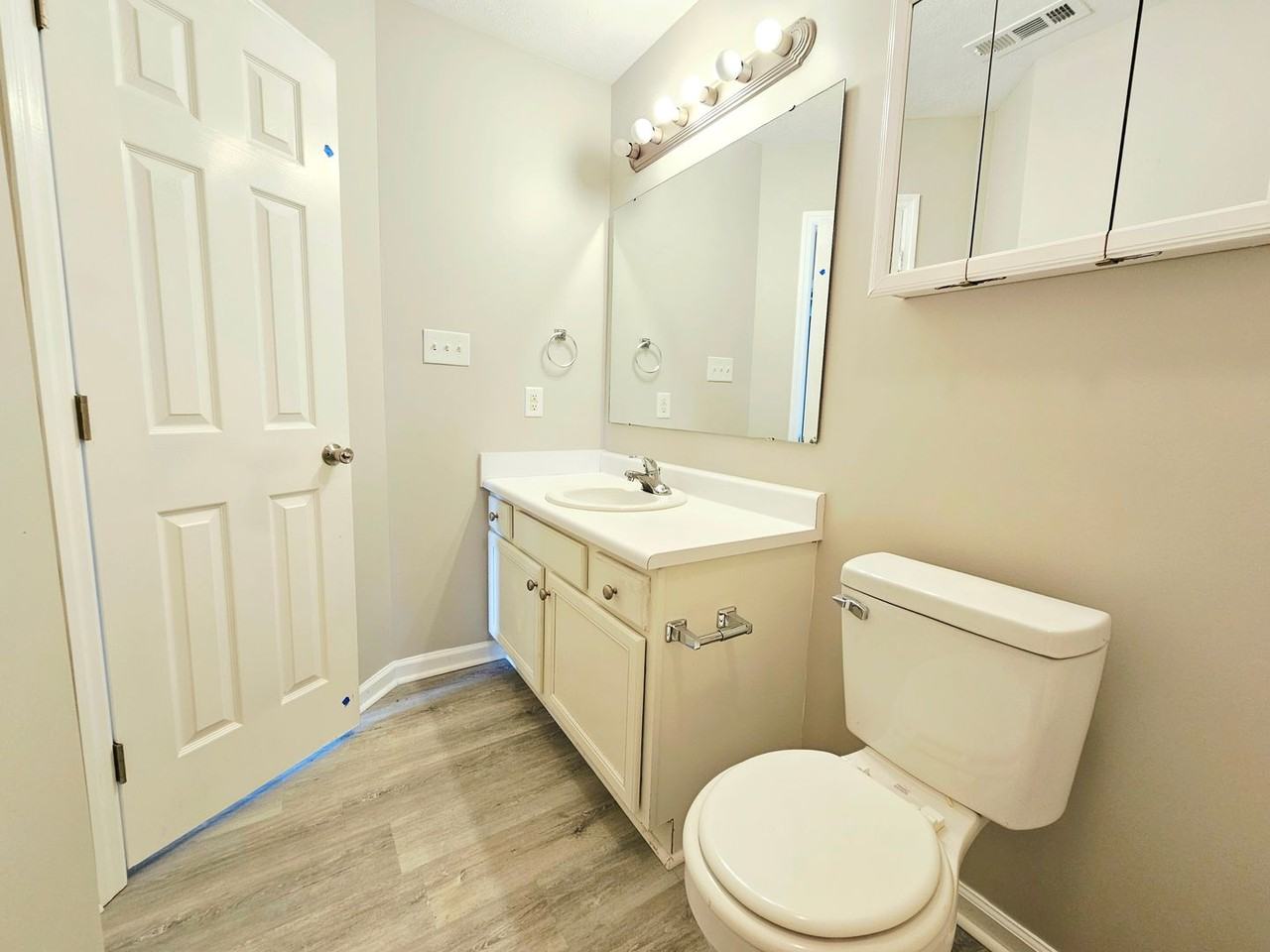 7796 Buttonwood Ave - Photo 5 of 26