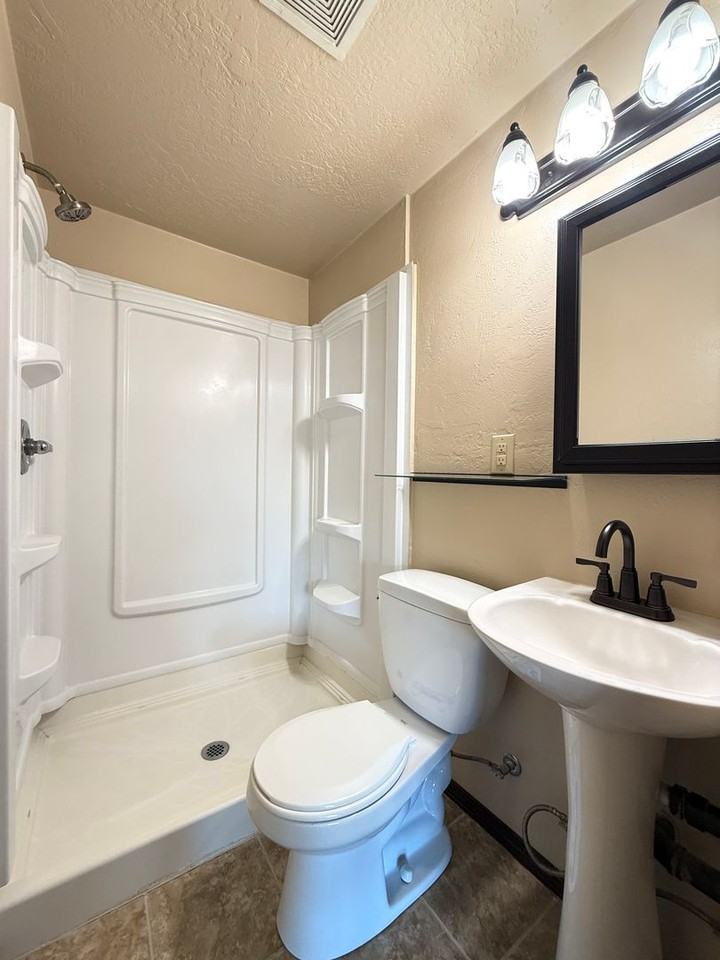 2900 Terrmont Loop - Photo 7 of 15