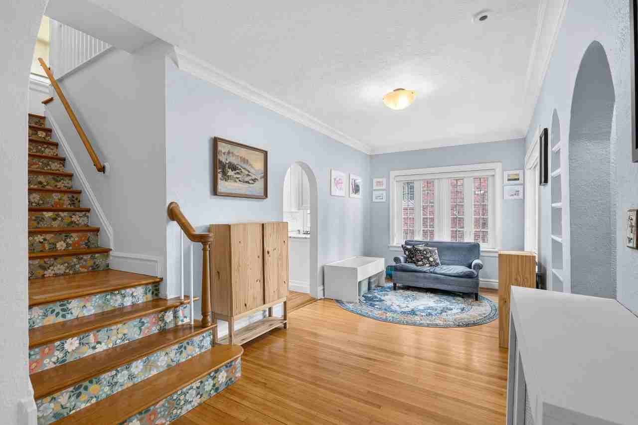 7487 Kingsbury Blvd - Photo 6 of 28