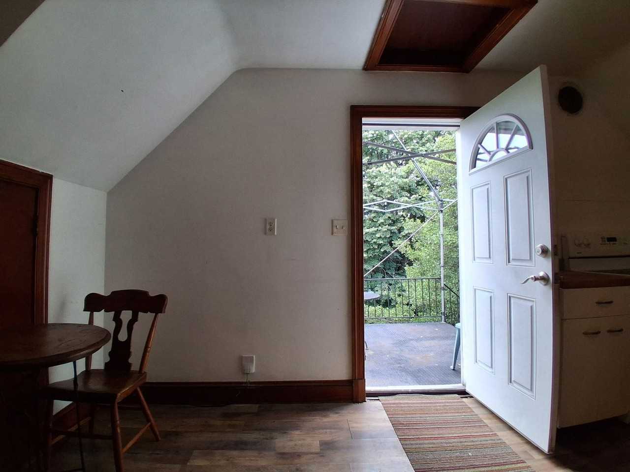 172 E Green St - Photo 4 of 19