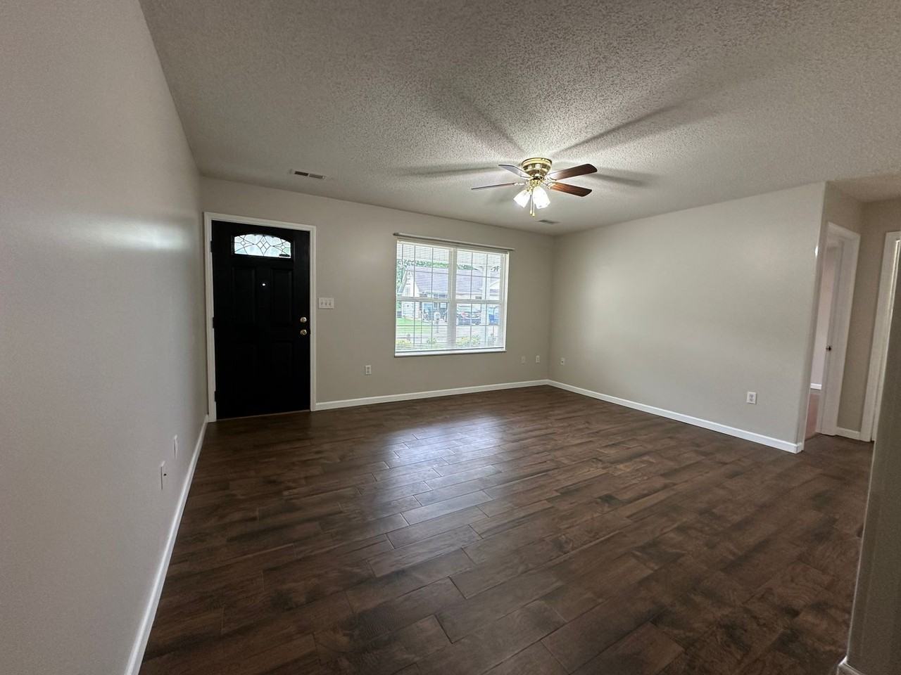 256 Dumplin Ln - Photo 4 of 24