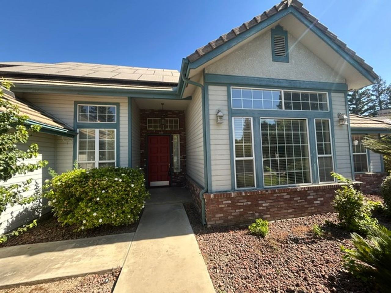 5730 W Laura Ct - Photo 3 of 50