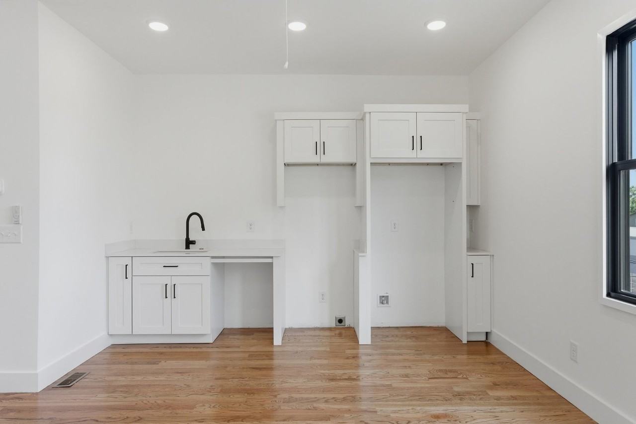 914 N 12th St - Photo 5 of 7