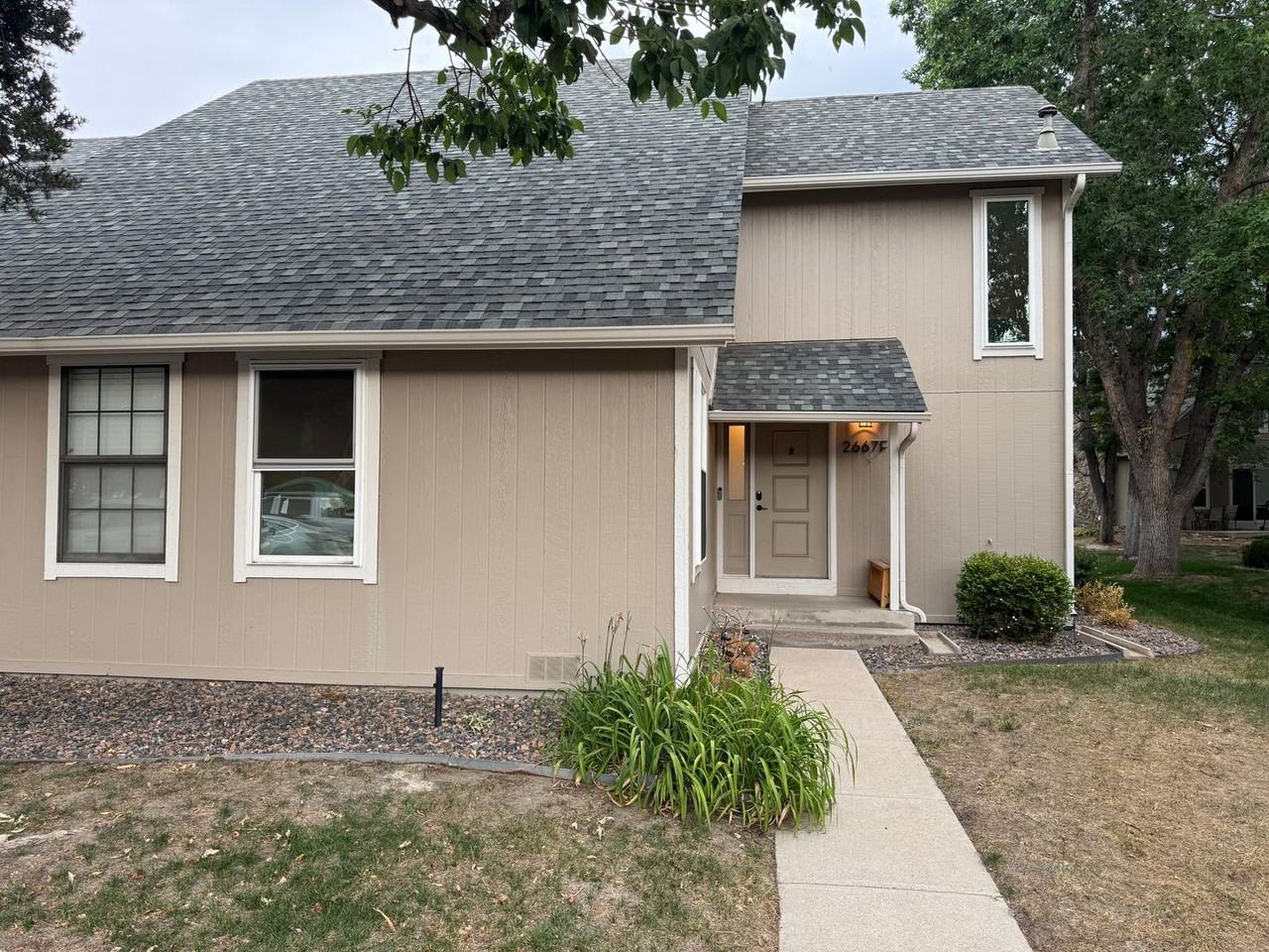 2667 S Xanadu Way #F - Photo 2 of 23
