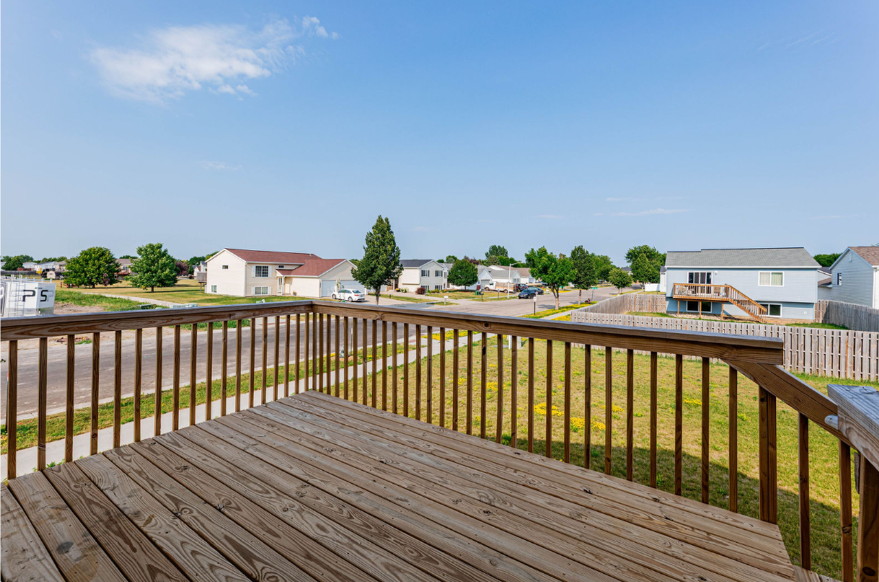 3602 33rd St S - Photo 4 of 25