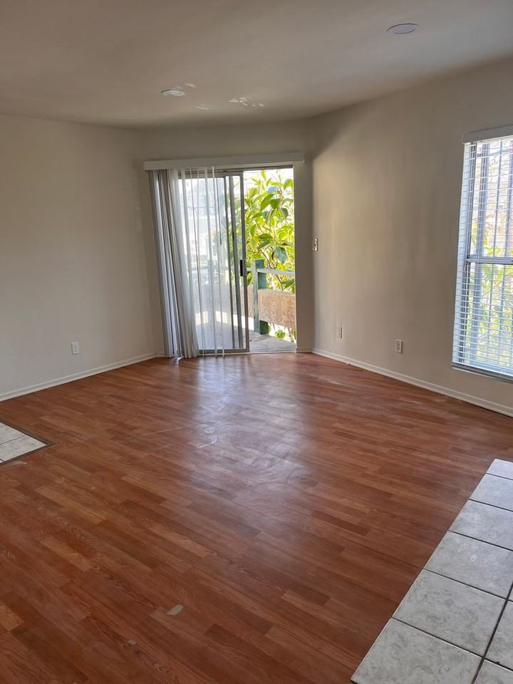119 Driftwood St. - Photo 3 of 23