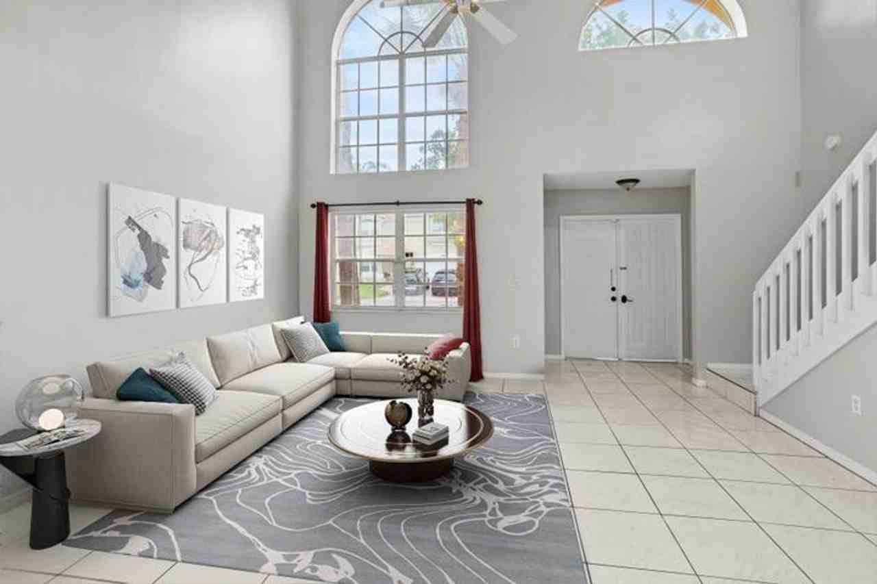 3178 Nw 72nd Ave - Photo 4 of 12