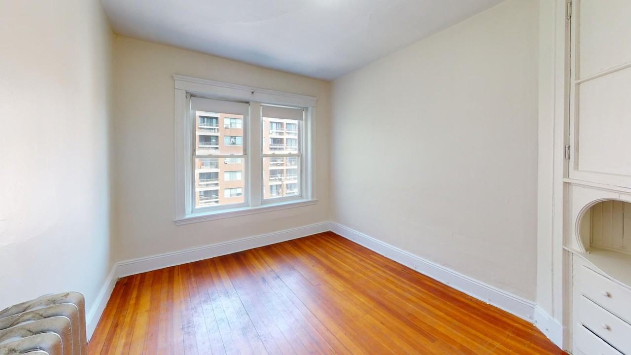 19 Mount Hood Rd - Photo 5 of 6