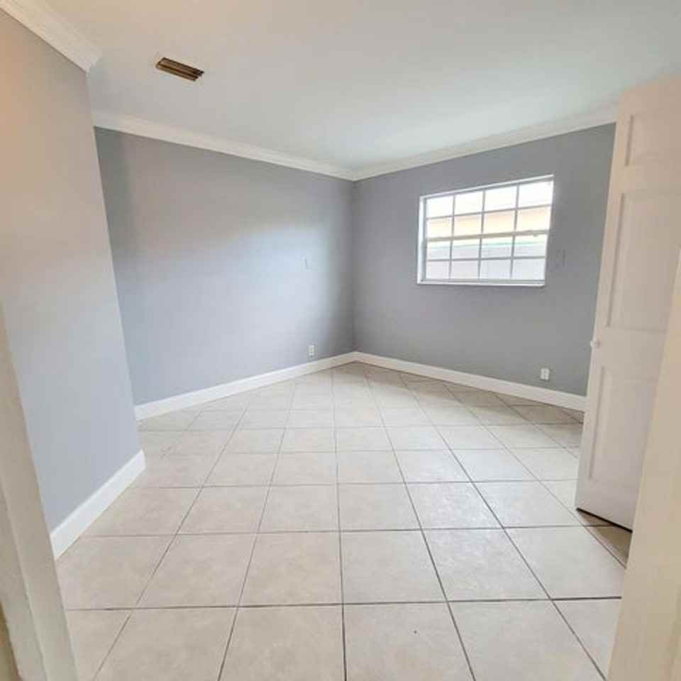 2021 Nw 64th Ave #A - Photo 7 of 15