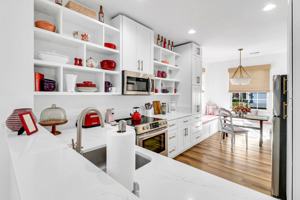 featured image of 39 Andover Pl