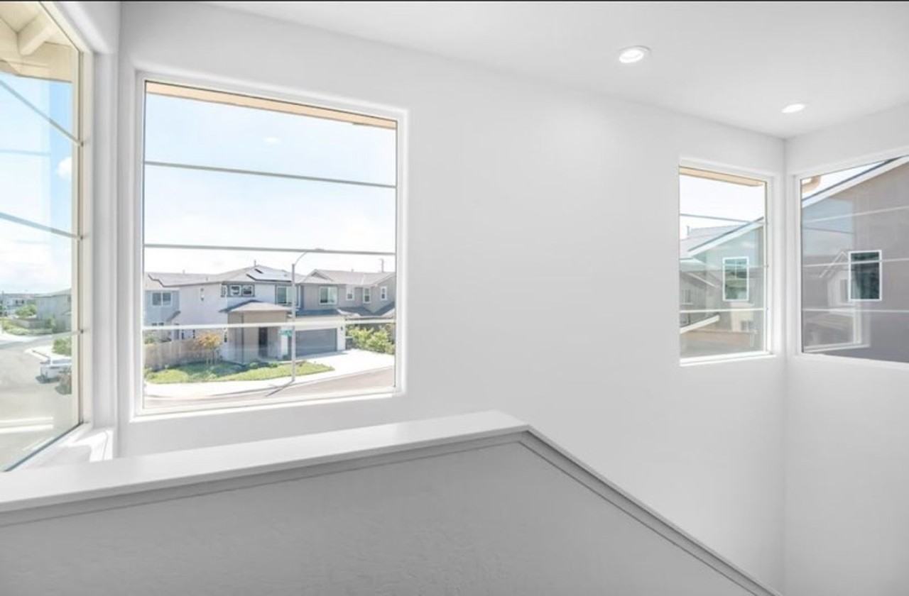 3049 N Dudley St - Photo 3 of 21