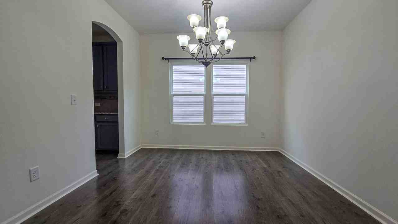 489 Green Arbor Ln - Photo 4 of 21